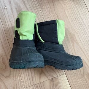 Cold front Toddler baby Black and Green Winter boots Waterproof US 6 Euro 22
